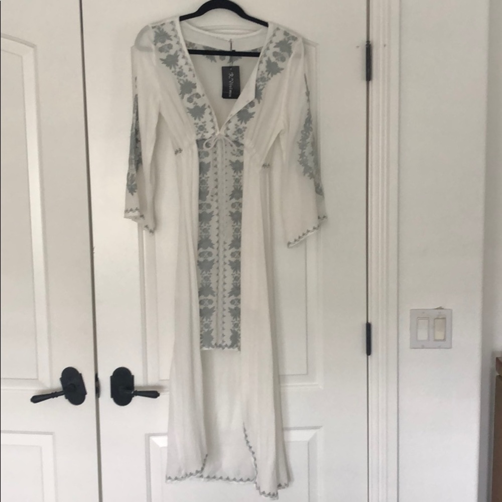 While hi low cotton embroidered dress